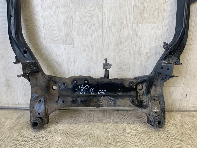 Балка передньої підвіски HYUNDAI I30 FD 07-12 62405-2L110 — 3