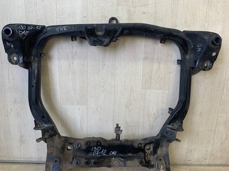 Балка передньої підвіски HYUNDAI I30 FD 07-12 62405-2L110 — 4
