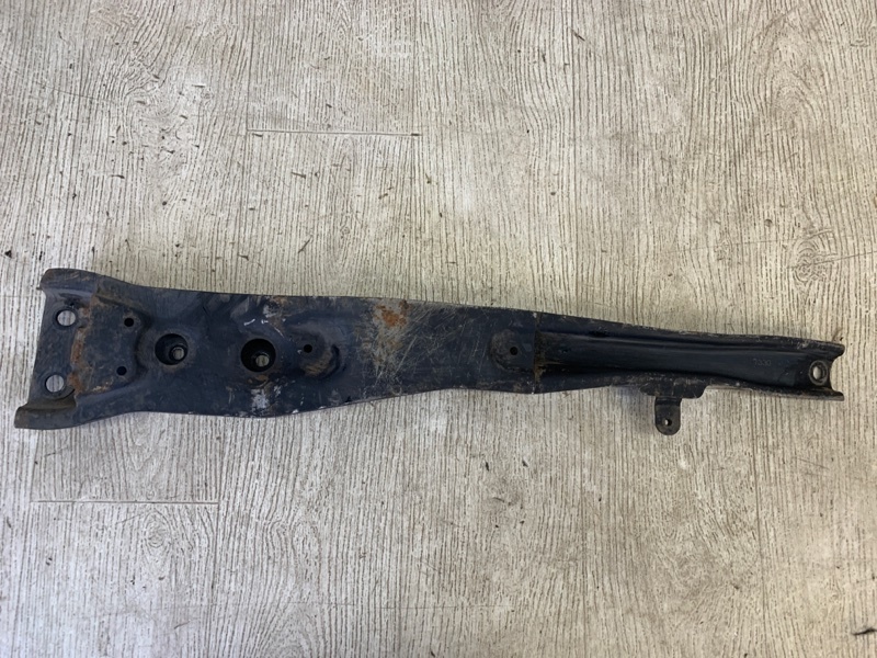 Балка двигуна поздовжня JEEP PATRIOT 10-17 5105290AB — 4