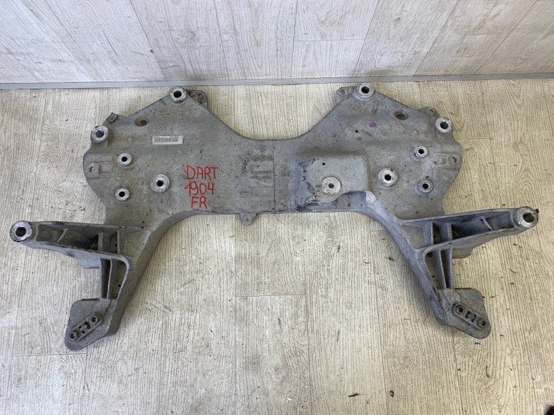 Балка передньої підвіски DODGE DART 12-16 68080592AE