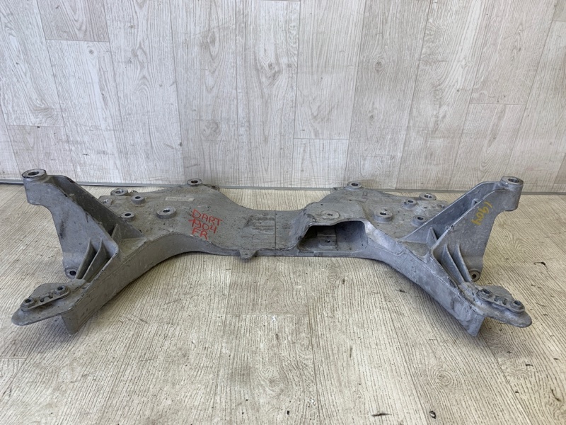Балка передньої підвіски DODGE DART 12-16 68080592AE — 2