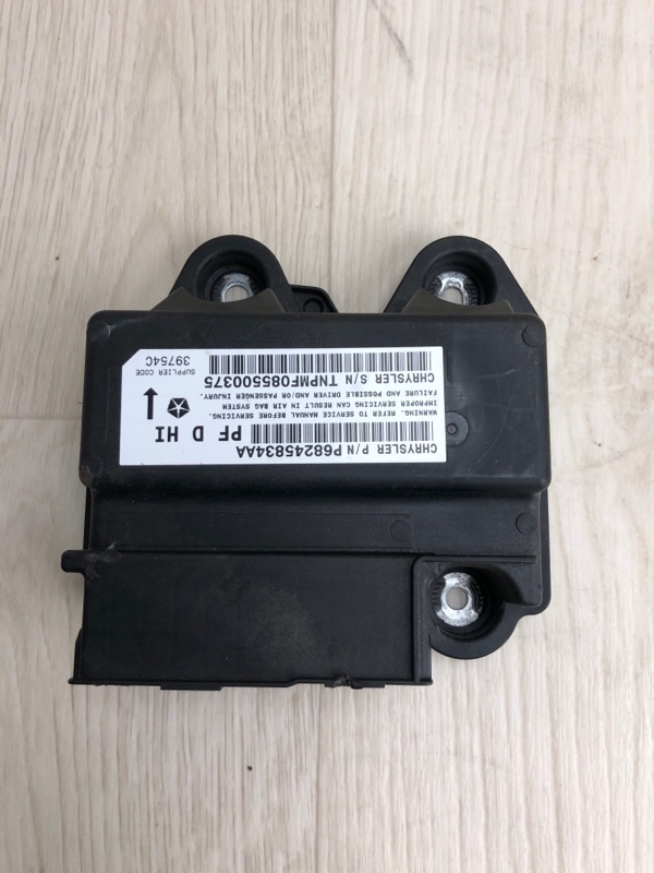 Блок керування AIRBAG DODGE DART 12-16 68245834AA