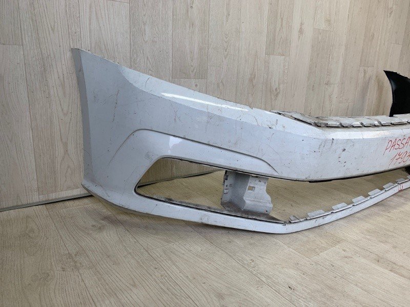 Бампер передній VOLKSWAGEN PASSAT B8 14- 561 807 217 D GRU — 4