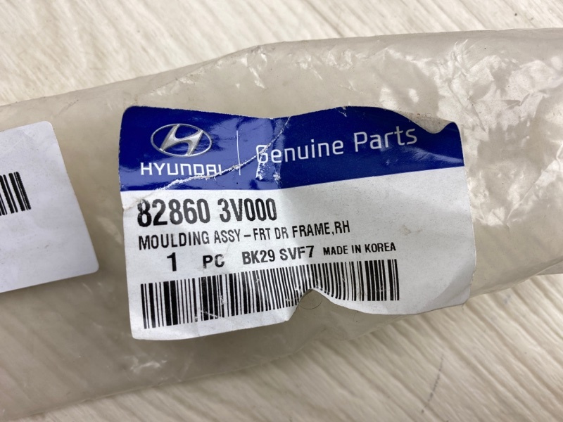 Молдинг двері передній правий HYUNDAI AZERA HG 11-17 82860-3V000 — 3