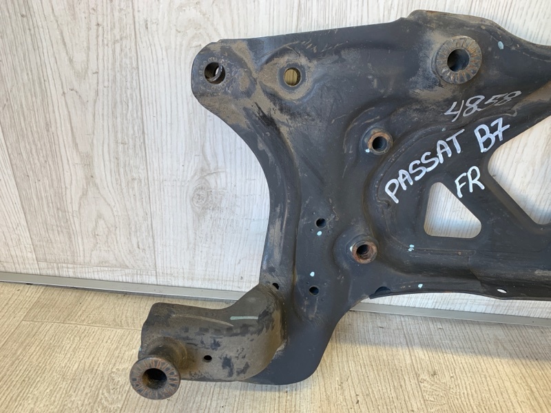 Балка передньої підвіски VOLKSWAGEN PASSAT B7 11-15 5C0 199 313 N — 4