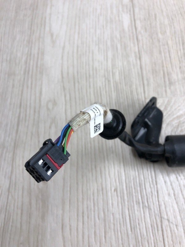 Амортизатор кришки багажника NISSAN PATHFINDER R52 12-21 90560-3KA0E — 2