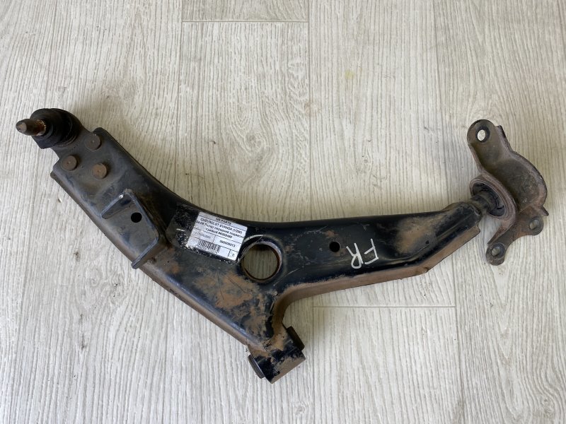 Важіль передньої підвіски нижній правий CHEVROLET EVANDA 04-06 96389492