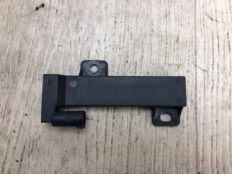 Антена JEEP RENEGADE (BU) 14- 68051315AB