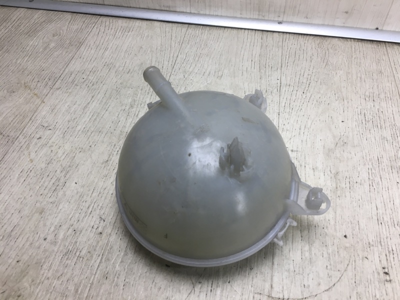 Бачок розширювальний VOLKSWAGEN JETTA USA 18- 5Q0 121 407 S — 4