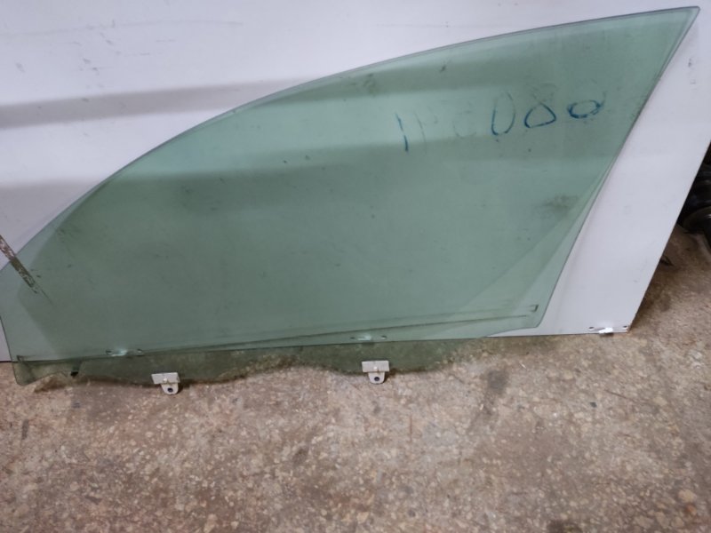 Скло дверей переднє праве NISSAN TEANA J31 03-07 80300-9Y000 — 3