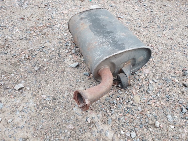 Глушник правий LEXUS ES350 12-18 17430-31C40 — 3