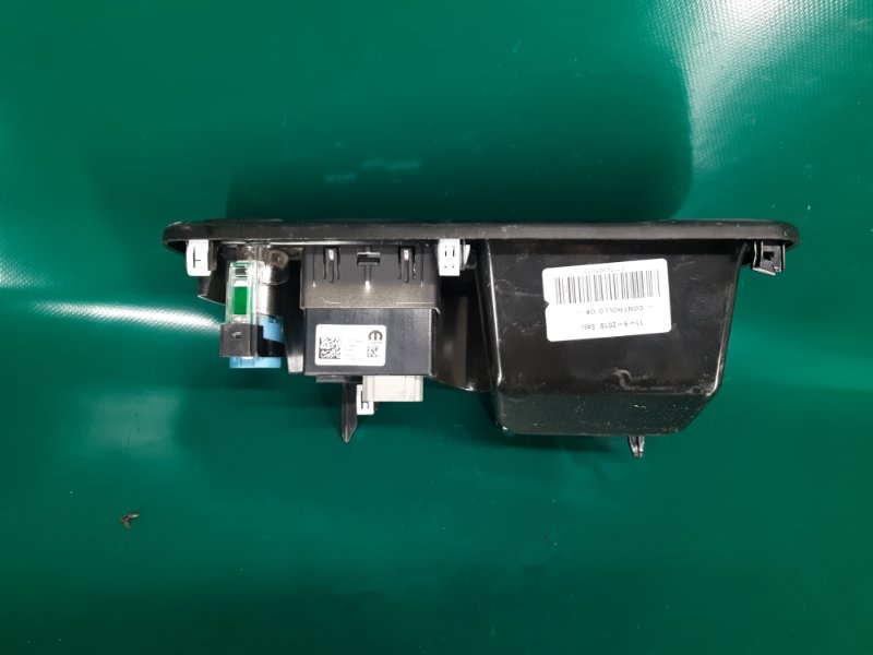 USB адаптер JEEP RENEGADE (BU) 14- 5UW01LXHAA — 3