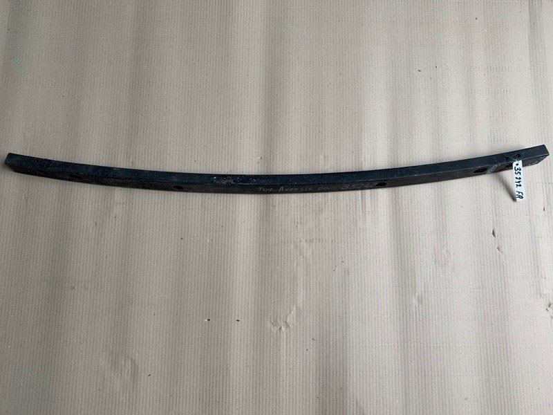 Підсилювач переднього бампера TOYOTA CARINA E 92-98 52131-21030
