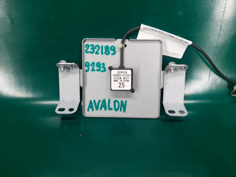 Антена TOYOTA AVALON 05-12 86860-41040