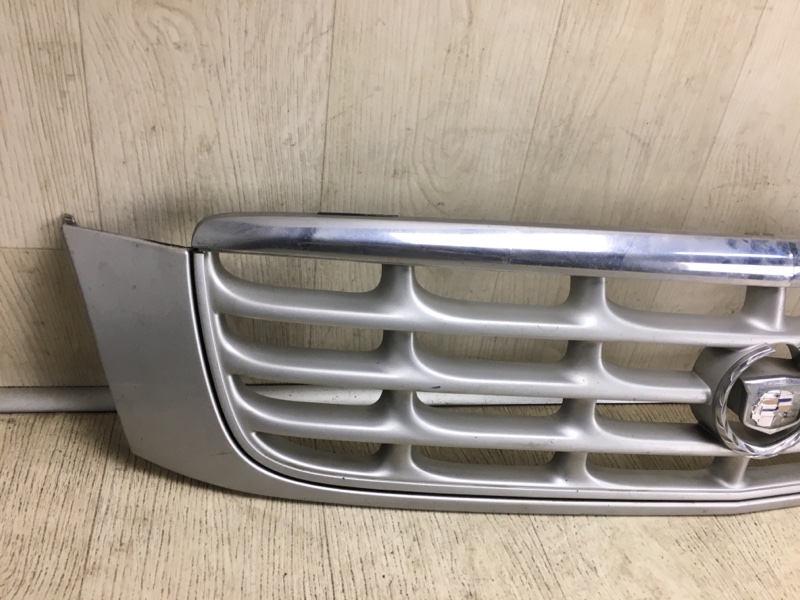 Решітка радіатора CADILLAC DEVILLE 2000-2005 89025120 — 2