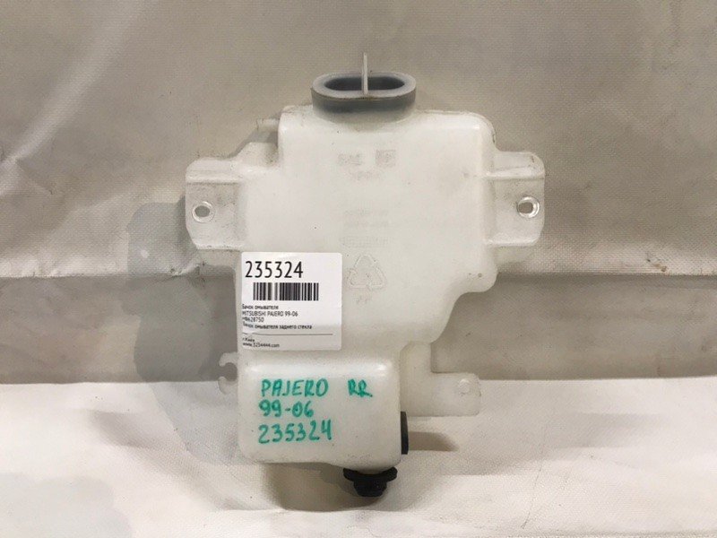 Бачок омивача задній MITSUBISHI PAJERO 99-06 MB628750