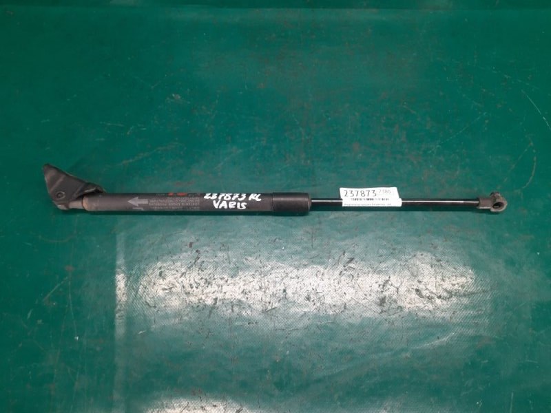 Амортизатор кришки багажника лівий TOYOTA YARIS 05–11 68960-0D012