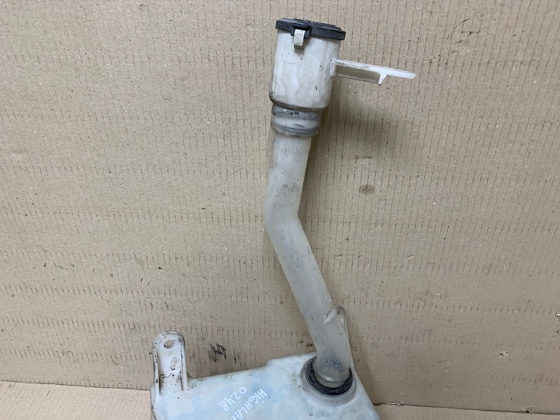 Бачок омивача TOYOTA HIGHLANDER 01-07 85315-48040 — 4