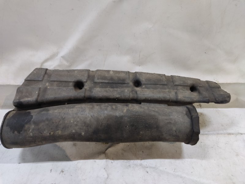 Повітрозабірник TOYOTA LAND CRUISER 100 97-06 53807-60050