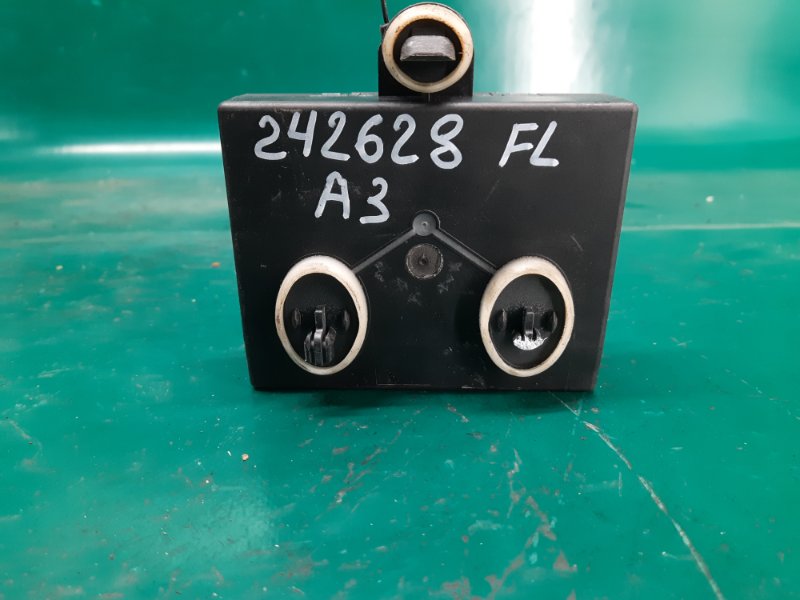 Блок керування дверми передній лівий AUDI A3 (8V) 12–17 5Q0 959 393 B — 4