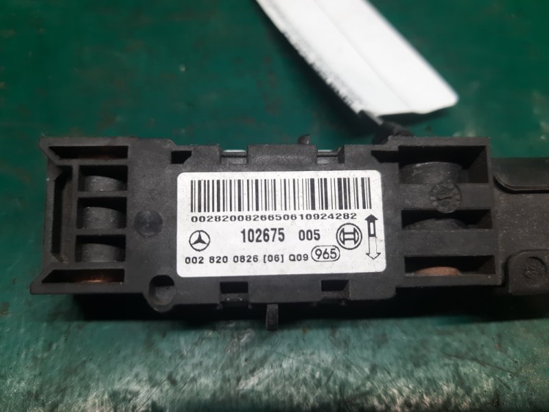 Датчик удару передній лівий MERCEDES CLK-CLASS 209 02-10 A 002 820 08 26 — 3