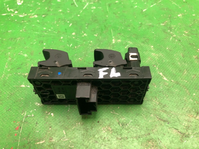 Блок керування склопідіймачами передній лівий VOLKSWAGEN JETTA USA 18- 5G0 959 857 D — 3