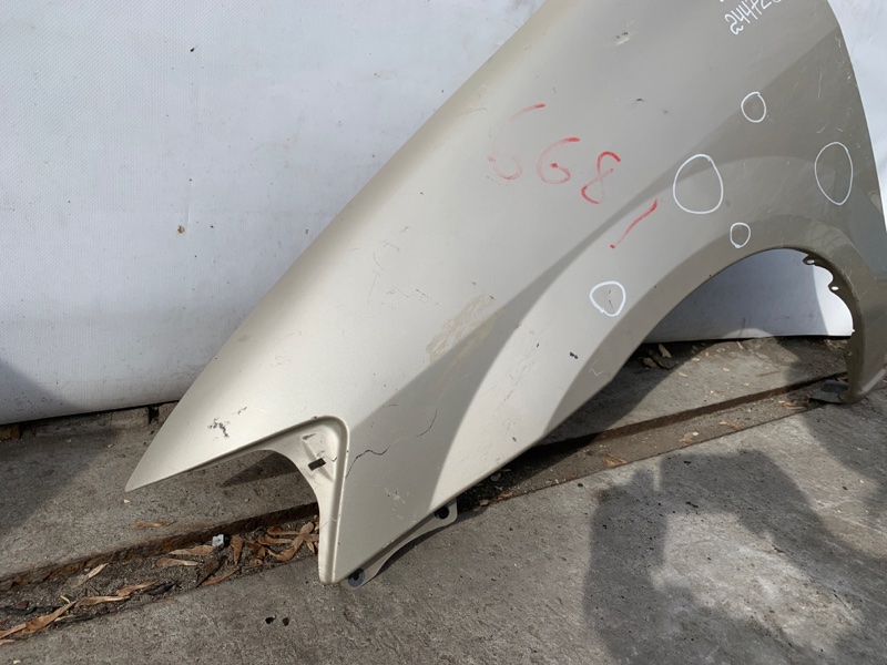 Крило переднє ліве MAZDA MPV 99-06 LC62-52-211C — 3
