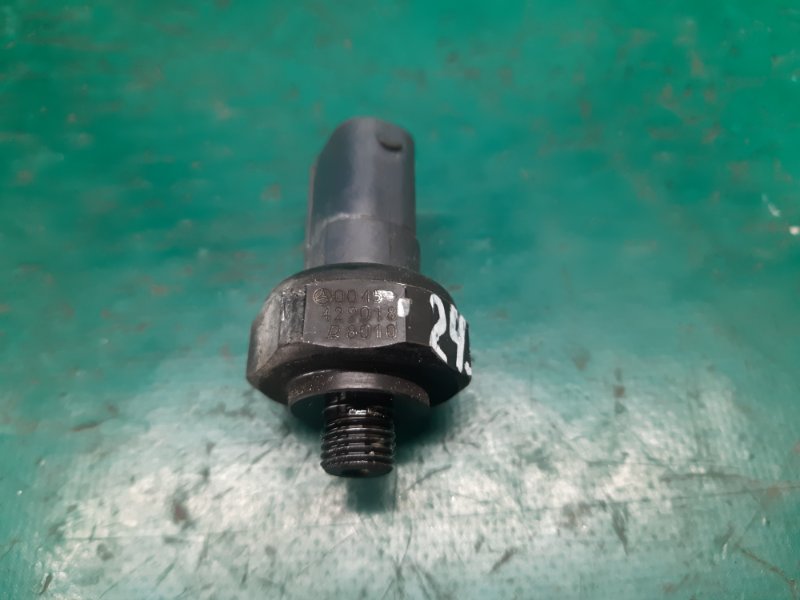 Датчик тиску кондиціонера MERCEDES CLK-CLASS 209 02-10 A 004 542 90 18 — 5
