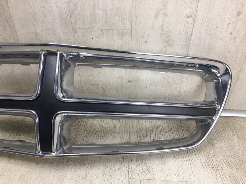Решітка радіатора DODGE CHARGER 11-15 68092602AA — 3