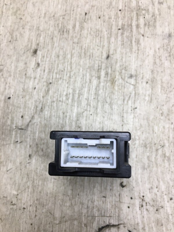USB адаптер HYUNDAI ELANTRA MD 10-15 96120-F2000 — 3