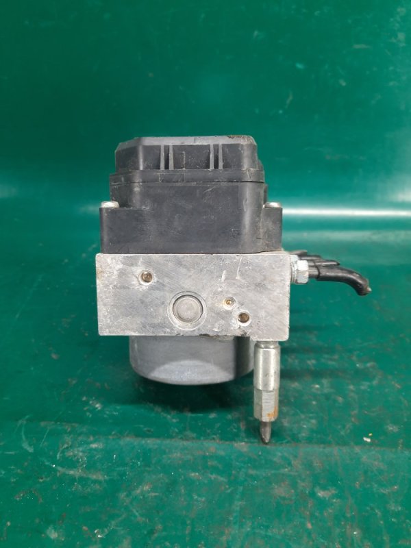 Блок антиблокувальної системи TOYOTA YARIS 05–11 44050-52A30 — 4