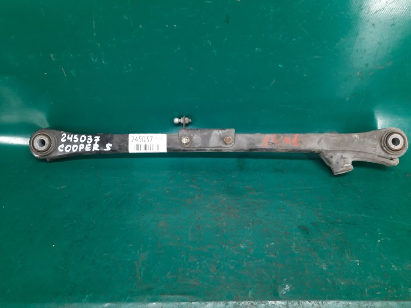 Важіль задньої підвіски поперечний MINI COOPER S CLUBMAN R55 05-14 33 32 6 768 724 — 4