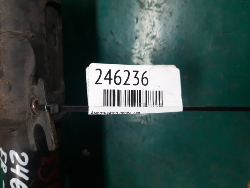 Амортизатор передній лівий TOYOTA CAMRY 20 96-02 48520-39186 — 2