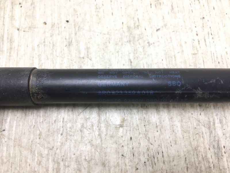 Амортизатор капоту AUDI Q5 08-16 8R0823359A — 3