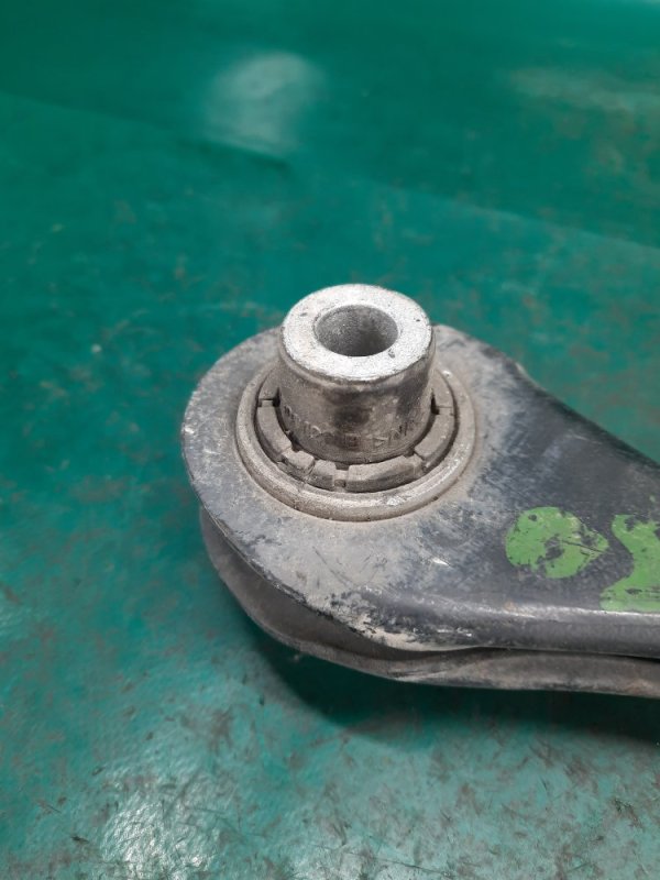 Важіль задньої підвіски поперечний AUDI A3 (8V) 12–17 5Q0 501 529 C — 5
