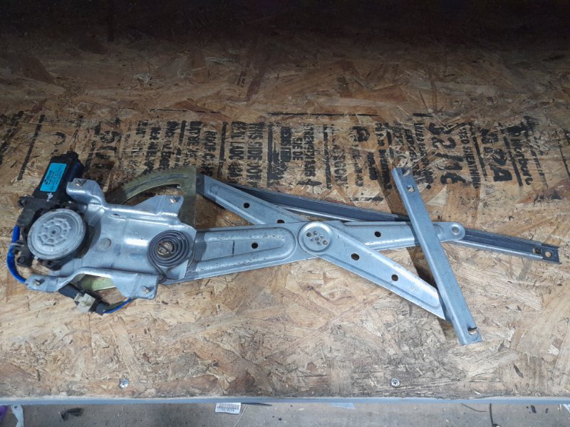 Склопідйомник передній правий KIA SORENTO BL 02-09 82402-3E000 — 2