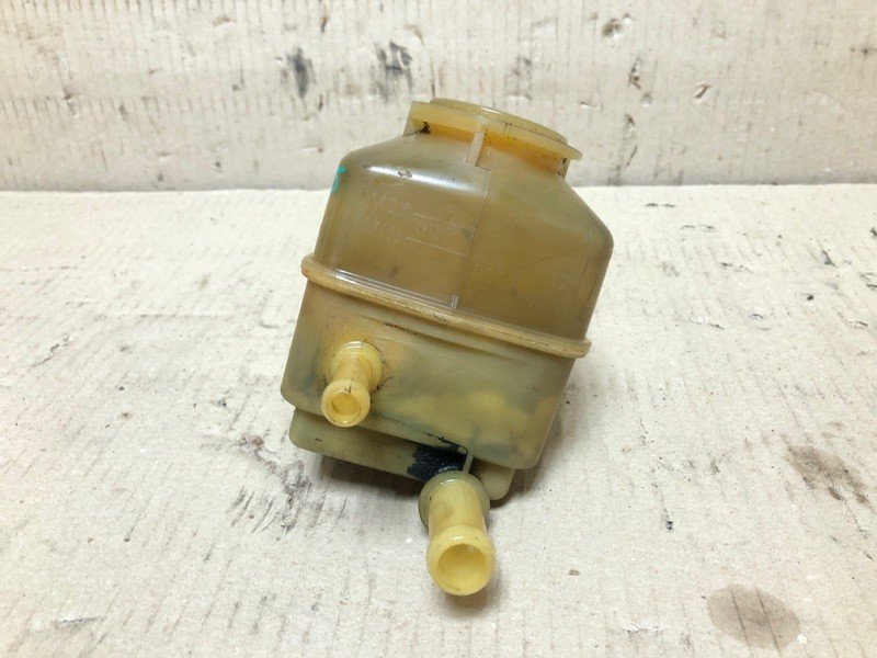 Бачок гідропідсилювача керма TOYOTA AVALON 99-05 44360-06010 — 2