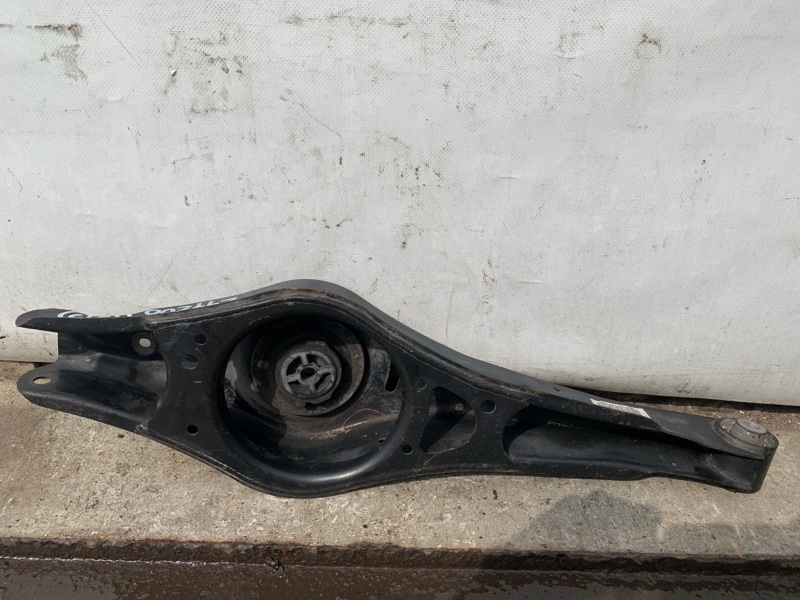 Важіль задньої підвіски нижній поперечний VOLKSWAGEN PASSAT CC 12-18 1K0 505 311 AB