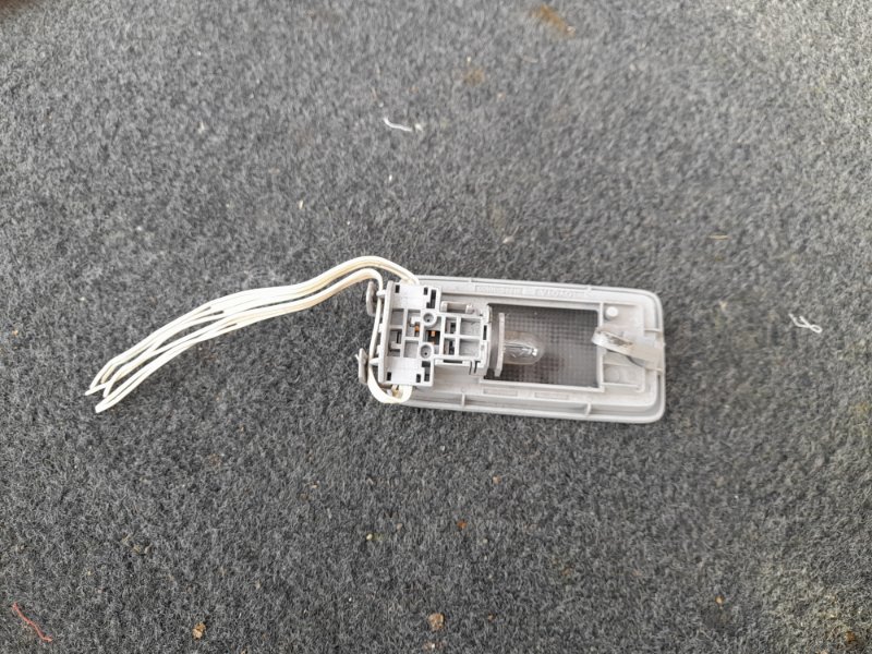 Плафон салону TOYOTA CAMRY 40 06-11 — 2