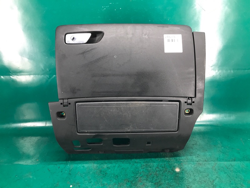 Бардачок AUDI A3 (8V) 12–17 8V5 880 302 6PS