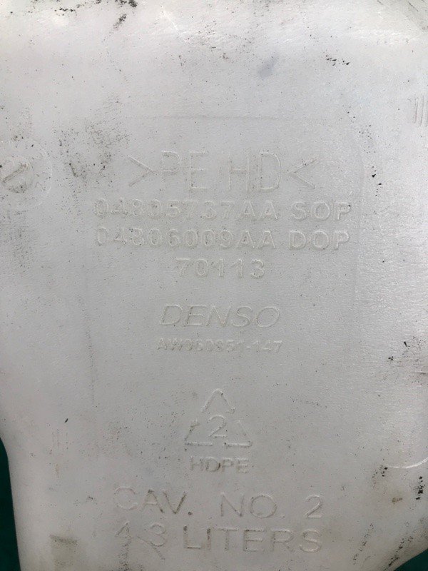 Бачок омивача CHRYSLER 300 04-10 5170706AA — 5
