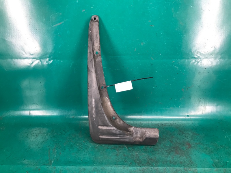 Бризговик передній лівий TOYOTA RAV4 00-05 76622-42070