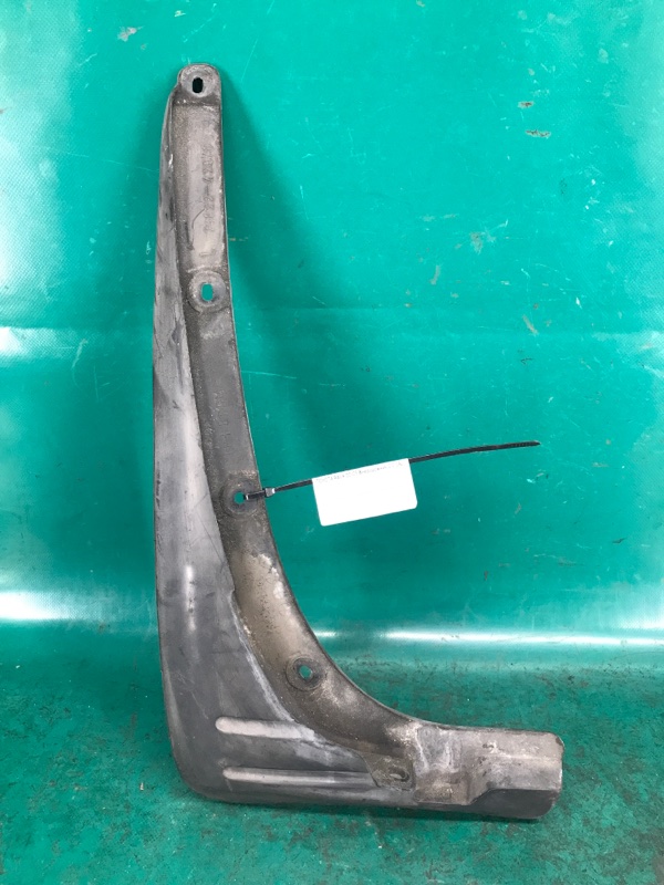 Бризговик передній лівий TOYOTA RAV4 00-05 76622-42070 — 3