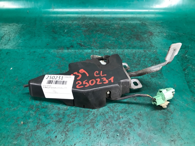 Замок капоту ACURA CL 97-03 74120-SY8-A01 — 2
