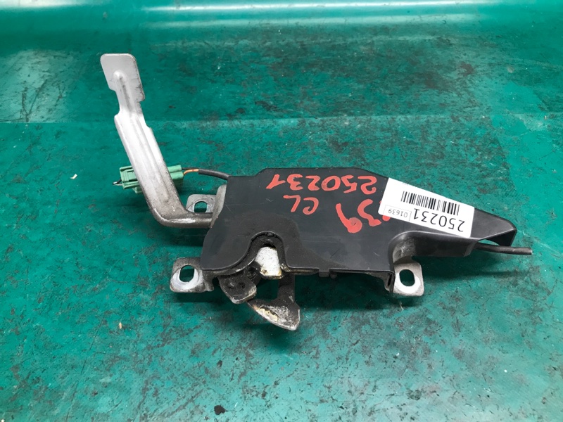 Замок капоту ACURA CL 97-03 74120-SY8-A01 — 3