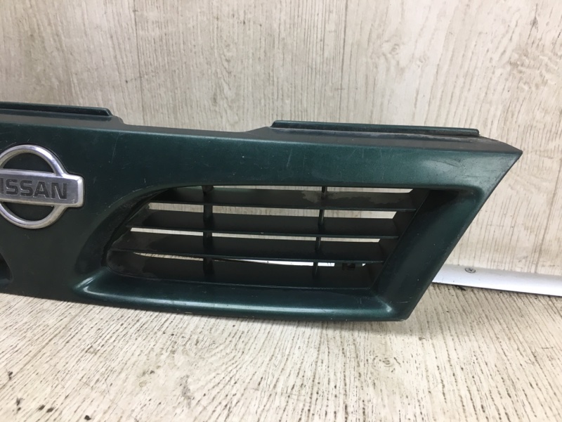 Решітка радіатора NISSAN ALMERA 95-00 62310-0N000 — 4