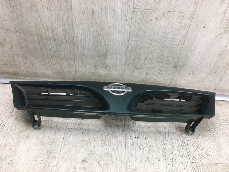 Решітка радіатора NISSAN ALMERA 95-00 62310-0N000 — 5