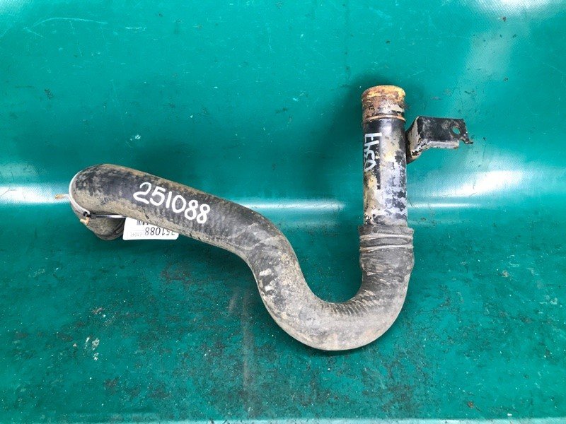 Патрубок системи охолодження NISSAN XTERRA 00-05 21503-4S100