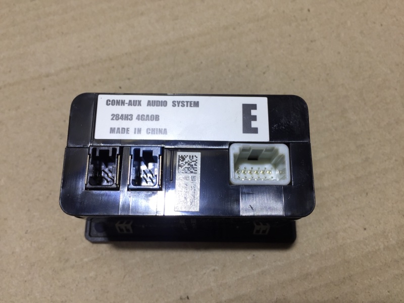 USB адаптер NISSAN PATHFINDER R52 12-21 284H3-4GA0B — 4