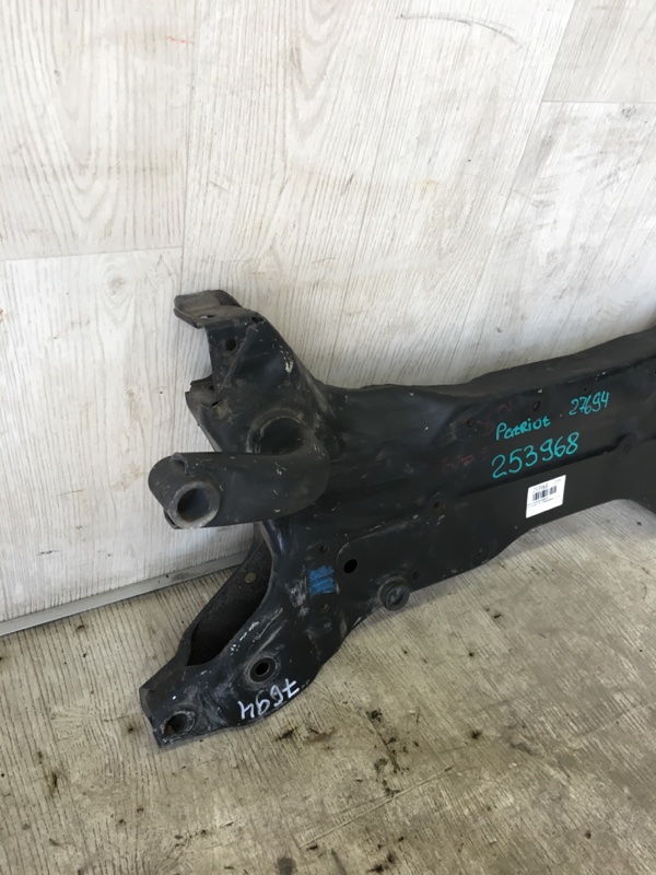 Балка передньої підвіски JEEP PATRIOT 10-17 68211659AA — 3